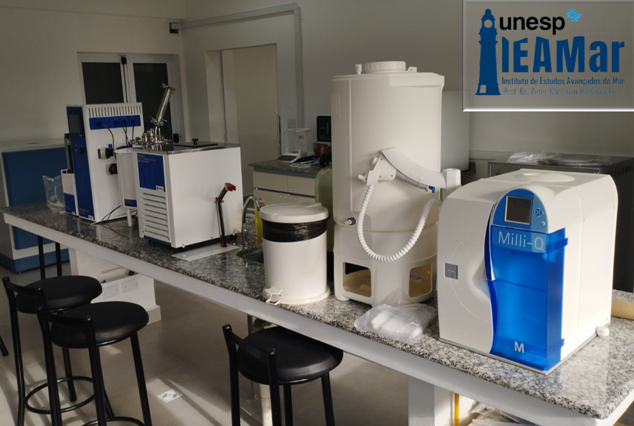 Laboratório de pesquisa no Instituto de Estudos Avançados do Mar – IEAMar Unesp